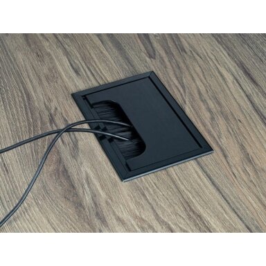 Įvadas laidams metalinis su šepetėliu MERIDA 80x120 mm Įvadas laidams metalinis su šepetėliu MERIDA 80x120 mm