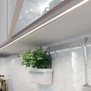 LED GLAX profilis lentynai 18mm, L-2 m 4 LED GLAX profilis lentynai 18mm, L-2 m 4