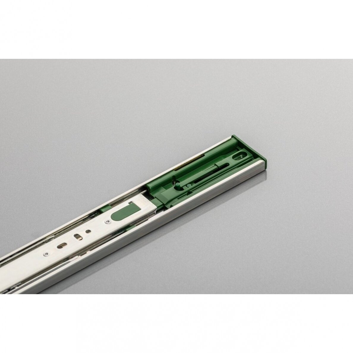 Pilno ištraukimo guoliniai bėgeliai H.45 mm VERSALITE PLUS, su švelnaus uždarymo mechanizmu 2 Pilno ištraukimo guoliniai bėgeliai H.45 mm VERSALITE PLUS, su švelnaus uždarymo mechanizmu 2