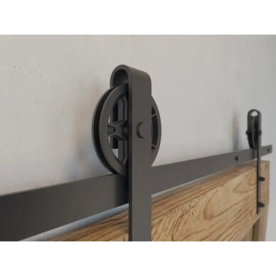 Slenkanti sistema LOFT L-200 cm, juoda 1 Slenkanti sistema LOFT L-200 cm, juoda 1